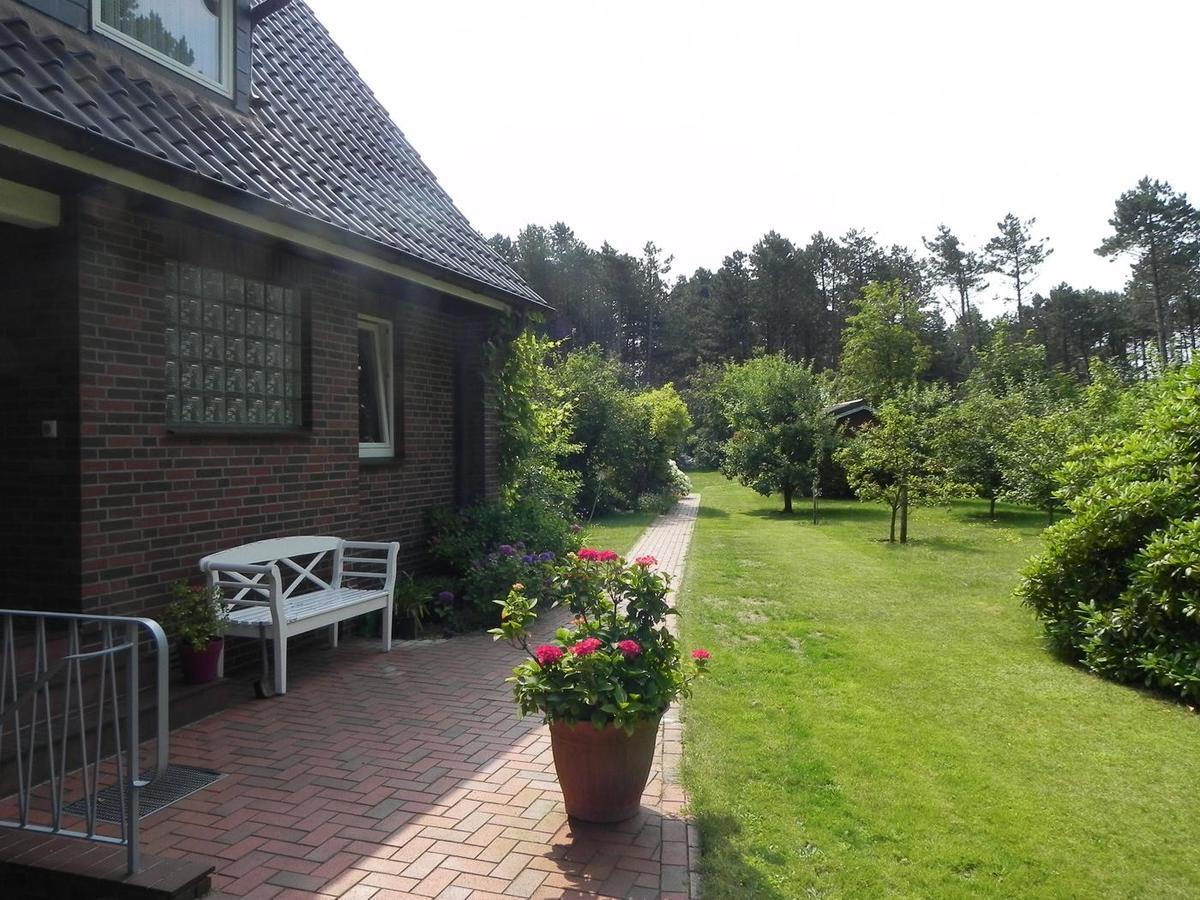 Haus *Ueues Aran* Wohnung Nr. 7 Небель Экстерьер фото